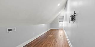 1683 E. Main Street Gallery 19