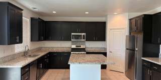 35389 Aubrey Gallery 3