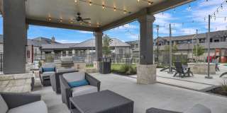 Hawthorne at Blanco Riverwalk Gallery 18