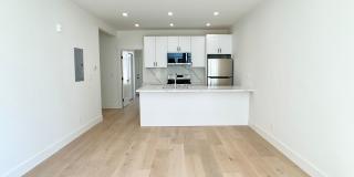 Private, REMODELED 1/1. In-Unit W/D! Dishwasher! Roof Deck! Parking! Gallery 2