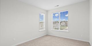 1670 MOHEGAN Drive Gallery 28