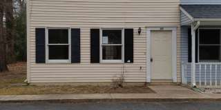 Spacious townhouse in Colonial Beach Gallery 1