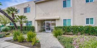 Pet Friendly Apartment Complex in South LA - Gated Parking, Laundry In-Units, Manager On-Site Gallery 1