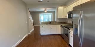 Great 2bd 2.5ba Townhome in Germantown Gallery 1