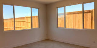 Spacious Home Located in Shafter! Gallery 4