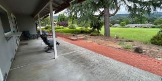 Golf Course Views!   Welcome to this charming 2 bedroom, 2 bath home Gallery 17