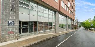 Comfortably-Modern Downtown Condo Gallery 1