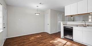 River Crossing ATX - Townhome - 2bd/2.5ba - W/D - Close to Downtown - $1395 Gallery 11