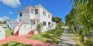 2102 SW 14 Ter Gallery 1