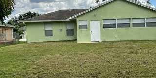 367 SW Donna Terrace Gallery 20