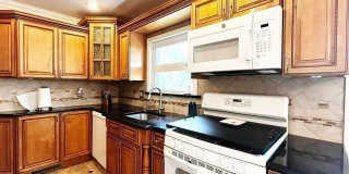 321 Maplewood Drive Gallery 5