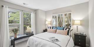 Hyde Park Gallery 10