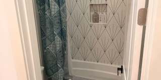 Gorgeous Single Family Home, 4BD/4BA with Large Backyard Gallery 17