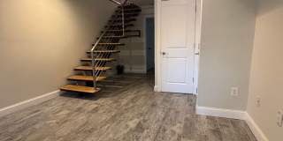 Executive Row Home In NW DC with Designer Finishes Gallery 11