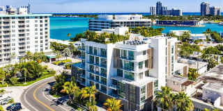 Clara Bay Harbor I Gallery 1