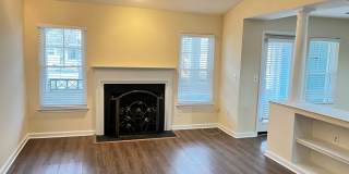 Beautiful 2 bed/2 bath condo in Reston...walk to RESTON TOWN CENTER!! Gallery 7