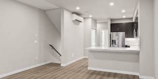 3bd/2.5ba Lynnwood Townhome Gallery 6
