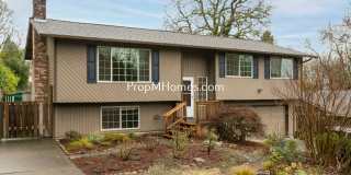 Spacious Four Bedroom Split-Level Home In Milwaukie! Gallery 1