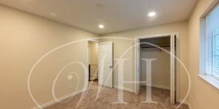 Spacious 2 bedroom duplex with attached garage Gallery 23