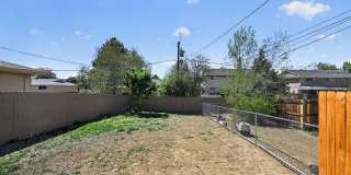 Charming NEWLY REMODELED 4BR Duplex in Aurora Gallery 22