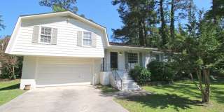 Fabulous 4 bedroom 2.5 bath Forest Acres home Gallery 1