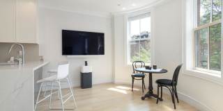 53 Rutland Sq. Gallery 10