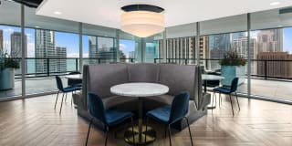 Aston Chicago Gallery 20