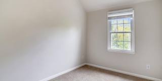 Updated 4 level TH w/ 2 FB & 2 "1/2" baths + One car garage! Gallery 34