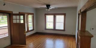 3905 Holdrege Street Gallery 3