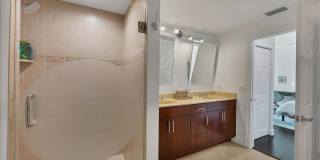 800 N TAMIAMI TRAIL Gallery 20