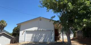 Charming 3-Bedroom 2 Bath in Clearlake Riviera Gallery 1