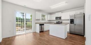 3 Bed 2.5 Bath With Fenced in Yard! Gallery 23