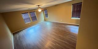 Beautiful 4 Bedroom - 2.5 Bath with Lots of Bonuses - Gilbert Gallery 18