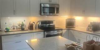 Room in 4 Bedroom Home at North Avenue NW Gallery 3