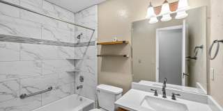 Charming 3 bed, 2 bath home in desirable Indian Springs area Gallery 23