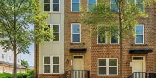 1121 S LINCOLN Street Gallery 1