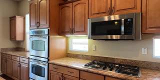 BEAUTIFUL 4 BEDROOM, ONE STORY HOUSE IN LINCOLN! Gallery 7