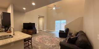 Fully Furnished 4 Bedroom 3 Bathroom Home Gallery 7