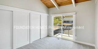 VIDEO - Live off a Marina - High-End Finishes - Balcony - FOUNDATION Gallery 6