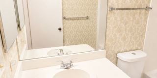 Annual unfurnished   **55+**     2/2 villa downtown Sarasota Gallery 16