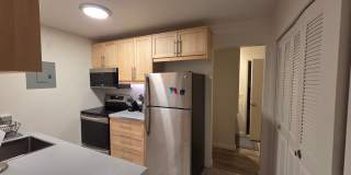 2 Bedroom 1 Bath - Blocks from Pearl Street and Downtown Gallery 10
