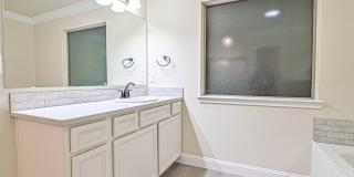 1801 Chuckwagon - You Know You want the Extra Half Bath! Gallery 9