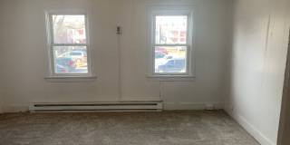 4 Bedroom House Yard and Parking-York City Gallery 8