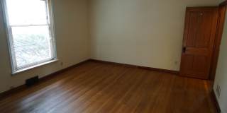 4 bedroom 1 1/2 bath single family house with yard. Gallery 9