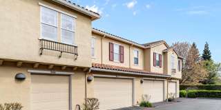 Beautiful 2 bed 2 bath located in Elk Grove! Gallery 1