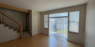 Charming 2-Story Townhome with Vaulted Ceilings Gallery 15