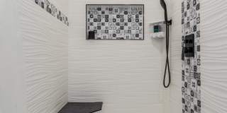 2529 N Miller Rd Gallery 24