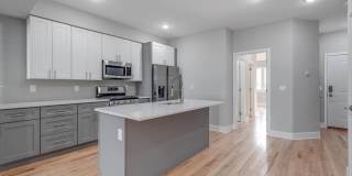 2113 W MASTER STREET Gallery 1