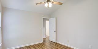 Charming 3 Bedroom Home Gallery 23