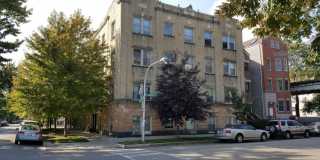 1100 West Roscoe Gallery 8